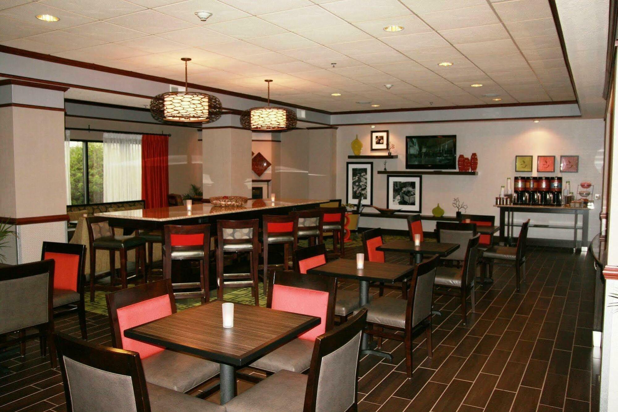 Hampton Inn Mount Pleasant Restaurace fotografie